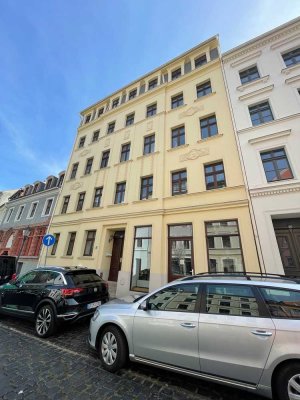 Gemütliche 3-Raum-Dachgeschosswohnung mit Tageslicht-Wannenbad & Einbauküche!