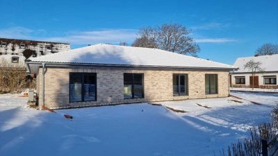 Seltene Gelegenheit / Neubau / Doppelhaus / Attraktive 3-Zimmer Wohnung ebenerdig / Süd-Terrasse