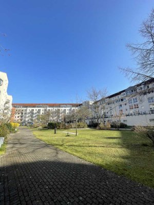 leerstehendes 1 Zi.-Appartement mit Balkon zu verkaufen