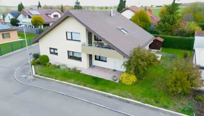 Charmantes, familienfreundliches Zweifamilienhaus mit viel Platz und schönem Garten in Brackenheim