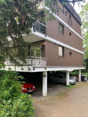 helle und großzügig geschnittene, sanierte 3-Zimmer-Wohnung mit toller EBK
