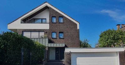 Moderne DG-Wohnung, 2,5 Zimmern mit Balkon und Einbauküche in Dorsten