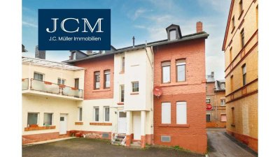 Gepflegtes Mehrfamilienhaus - 5 Einheiten - mit Stellplätzen in zentraler Lage in Niederlahnstein