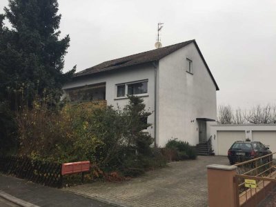 1 Zimmer Whg. - mit Einbauküche und Abstellraum