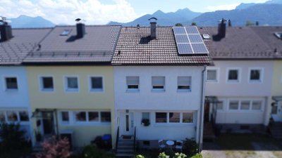 Charmantes Reihenmittelhaus mit sonnigem Garten in Bernau am Chiemsee