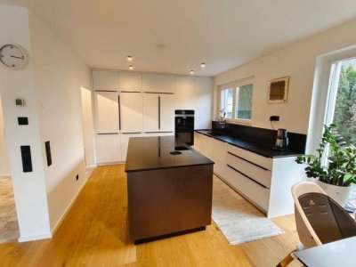 Stilvolles Haus optional mit Einliegerwohnung, Designausstattung &amp; Traumgarten