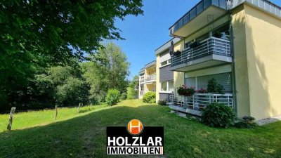 TRAUMHAFTER BLICK INS GRÜNE - HÜBSCHE WOHNUNG MIT BALKON