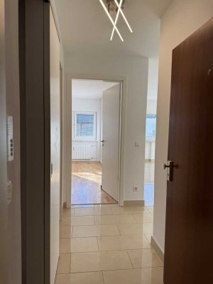 Sonnige 2,5-Zimmer-Wohnung mit Home-Office & 1.000 m' Garten - ab sofort frei!
