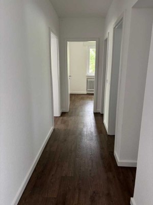 Sanierte 3 ZKB-Wohnung, Köveniger Str. 42, 1 OG Mitte, 56841 Traben-Trarbach