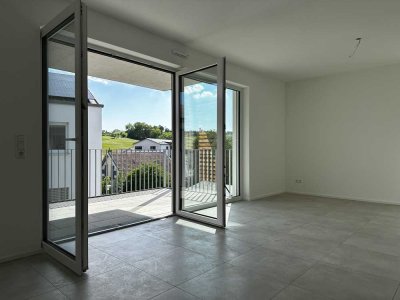 Erstbezug: 3-Zimmer-Wohnung, geh. Innenausstattung mit Balkon und EBK