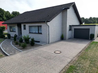 Bungalow mit uneinsehbaren Südgarten, Keller & Ausbaureserve & optional Baugrundstück in HS-Aphoven
