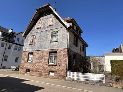 Charaktervolles Wohnhaus mit drei separaten Wohneinheiten