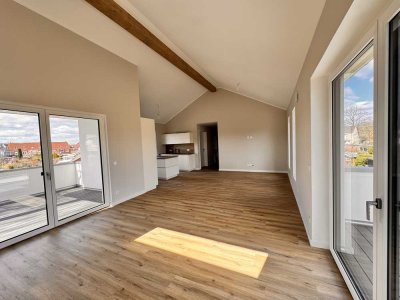 Lichtdurchfluteter Neubau mit Loggia & Terrasse,  Stellplatz, Wallbox & Smart Home