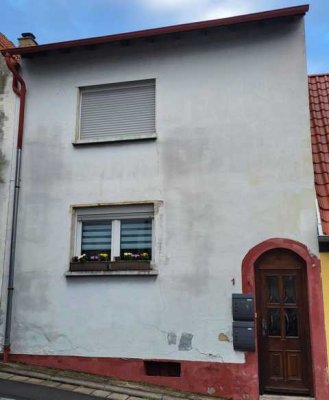 Ohne Makler! Umfassend Saniertes Reihenhaus mit zwei Wohneinheiten in Kerzenheim
