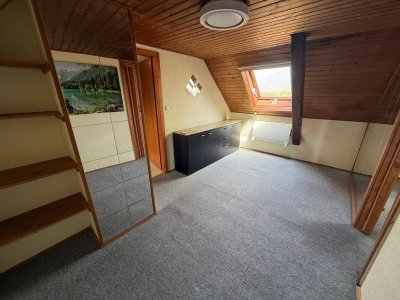 Ruheoase mitten in Graz – Dachgeschosswohnung mit 2 Zimmer und extra Küche - T22