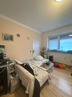 (Teil-) Möblierte Wohnung mit 2 Zimmern im Herzen der Altstadt