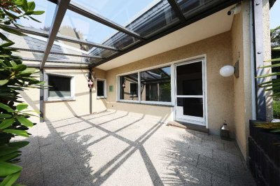 Freistehender Bungalow, ca. 123 m² Wohnfläche, 850 m² Grundstück, Garage ...