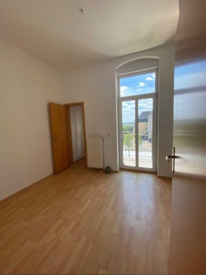 **Familienfreundliche 3-Zimmer Wohnung mit Einbauküche und Balkon**