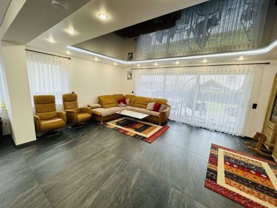 Neu renoviertes 1-2 Familienhaus mit großem Garten -zentral in Bad Friedrichshall