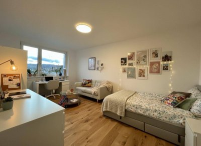 Erstbezug! Möbliertes WG-Zimmer in 2er-Frauen-WG direkt neben der JKU mit Pöstlingbergblick