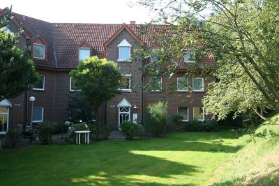 NUR FÜR STUDENTEN/AZUBIS/SCHÜLER! Frei ab 16.04.2026! 1-Zimmer in einer 3er-WG im 1.OG in Wechloy
