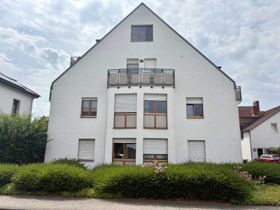 Moderne Dreizimmerwohnung im Obergeschoss mit viel Sonne, Ausblick und Komfort