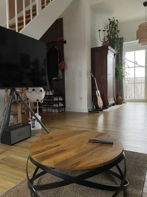 Schöne 2 Zimmer Altbau Maisonette Wohnung