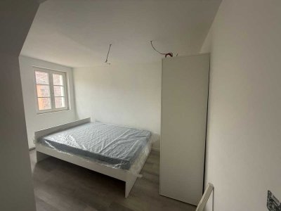 Fast fertig! Möbliert mit Küche und mittendrin