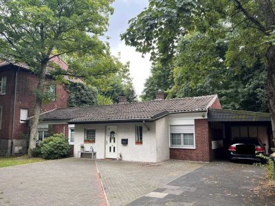 Bungalow mit Garage und großzügigem Garten in Duisburg-Hamborn