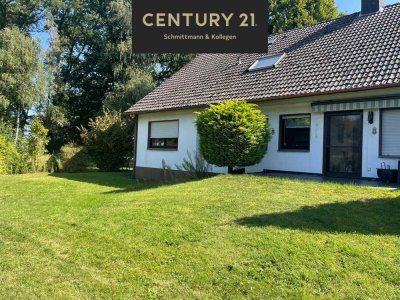 Geräumige Erdgeschosswohnung mit großem Garten und traumhaftem Blick in die Natur