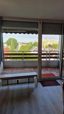 2 ZKB mit großem Balkon, teilmöbliert