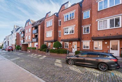 Zentral gelegene 2-Zimmer-Wohnung mit zwei Balkonen und Tiefgaragenstellplatz