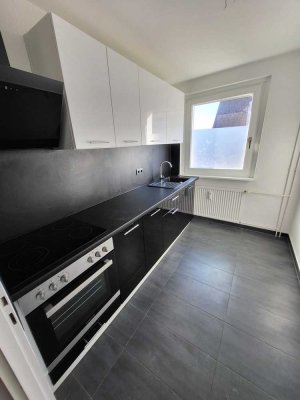 Ihr neues Zuhause: 3-Raumwohnung mit Einbauküche und modernem Bad