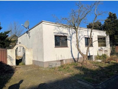 Bungalow auf schönem Eckgrundstück nähe Rhein