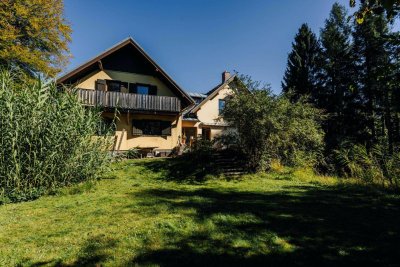 Charmantes Haus mit großem Garten und Schwimmteich - ländliche Geborgenheit trifft modernen Wohnkomfort