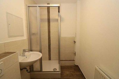 Dusch-Traum-Wohnung…neu sanierte 2-RW mit Dusche & Balkon!!!