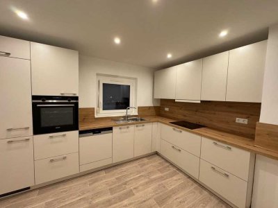 ERSTBEZUG Premium-Sanierung | 3 Zi. EG | High-End SIEMENS EBK inkl. | Top-Lage GUN