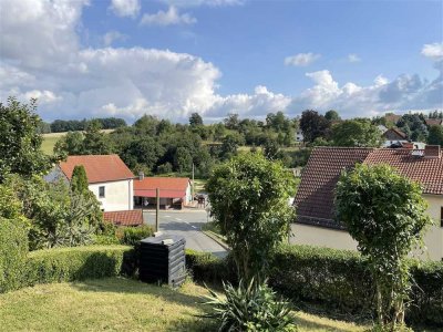 Schick Wohnen am Stadtrand mit EBK und Garage