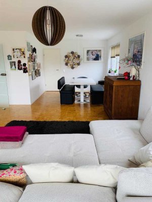 Helle und freundliche 3,5 Zimmer-Wohnung mit EBK, Balkon und Gartenmitbenutzung in Diebach
