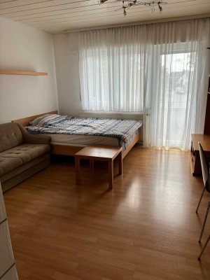 Helle 1-Zimmer-Wohnung mit Balkon und Einbauküche in Stuttgart-Weilimdorf