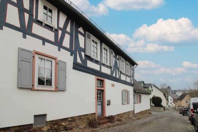 Zögern Sie nicht: Gepflegte Doppelhaushälfte in naturnaher Lage von Eltville am Rhein