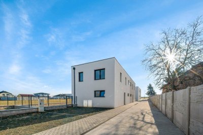Doppelhaushälfte mit Terrasse und Garten