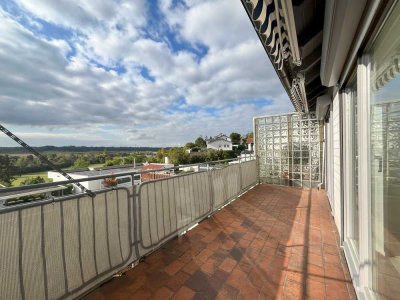 Lichtdurchflutete 3-Zimmer Wohnung mit Balkon und tollem Ausblick auf Neckartal