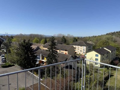 Mit Traumausblick und nur 6 Metern Distanz zur Schweiz