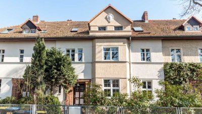 HOMESK - Großzügiges Wohnen mit Stil: Reihenmittelhaus, Wintergarten und Garten in Lichterfelde-West