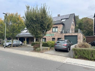 Update!  luxuriöse EG Wohnung provisionsfrei inkl Einbauküche, Garten und Sauna
