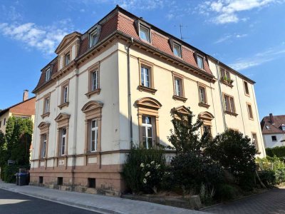 Große 7-Zimmer Wohnung zwischen Festspielhaus und Bayreuths Innenstadt – ideal für Wohngemeinschaft