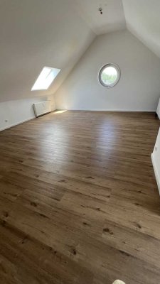 Gemütliche Dachgeschoss-Wohnung in Weisweiler