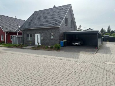 Wohnen mit Charakter: Modernes Einfamilienhaus in Einfeld