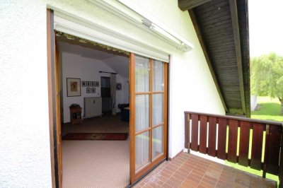 Top gepflegte, möblierte 2-Zi.-Wohnung mit Balkon und Stellplatz